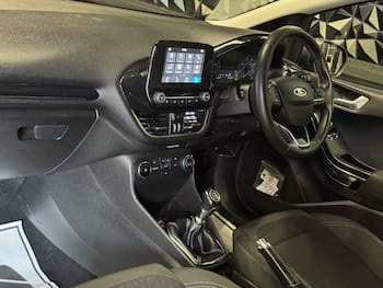 Used Ford Fiesta 2018 for sale - 79800603: Photo