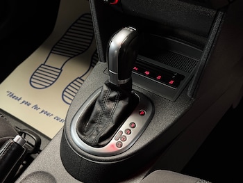 Used Volkswagen Touran 2014 for sale - 78268076: Photo