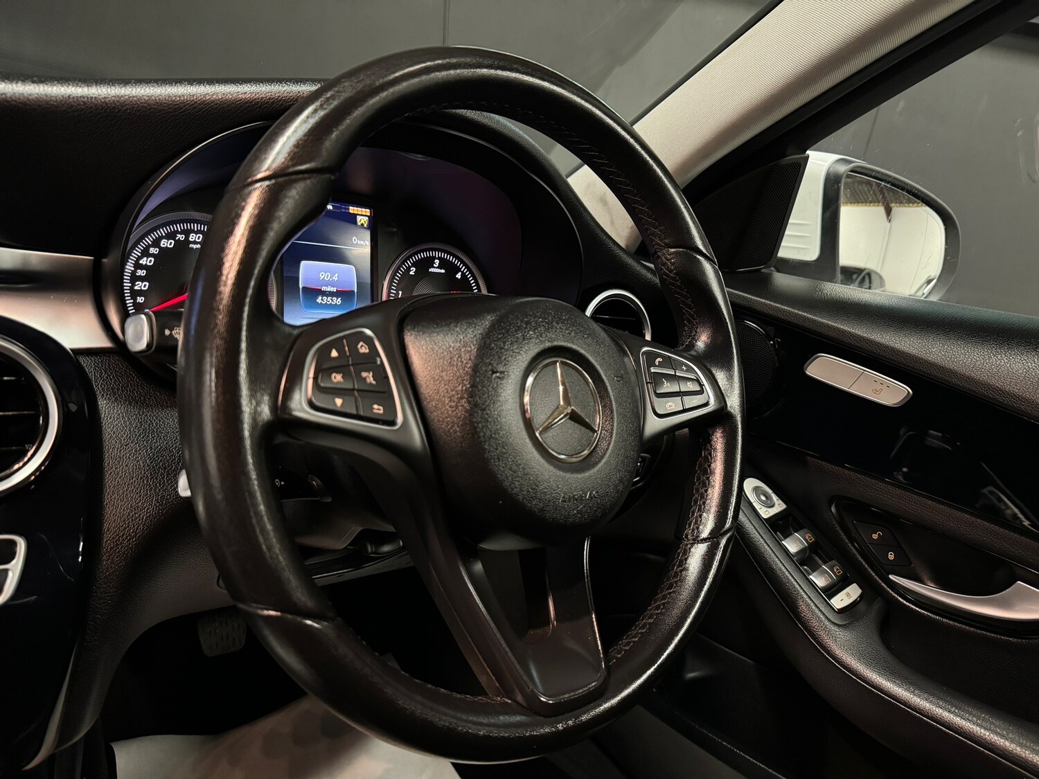 Used Mercedes-Benz C Class 2017 for sale - 78035811: Photo 61