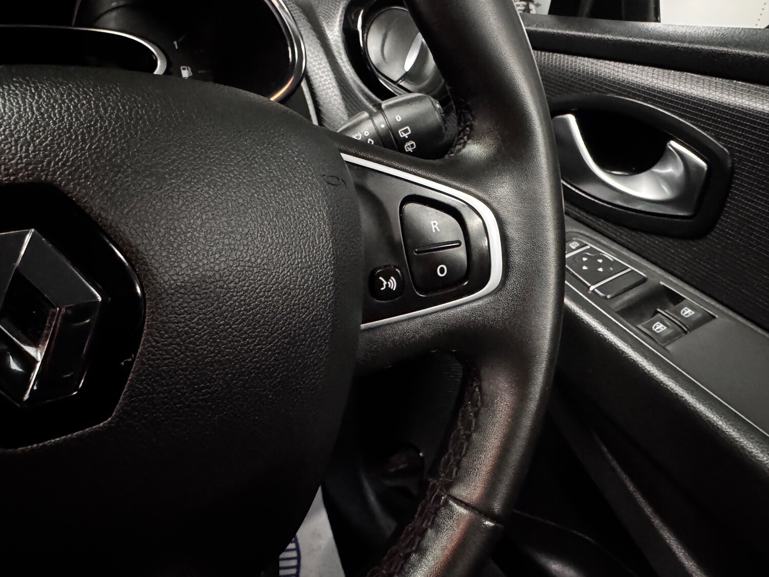 Used Renault Clio for sale - 78035834: Photo 27