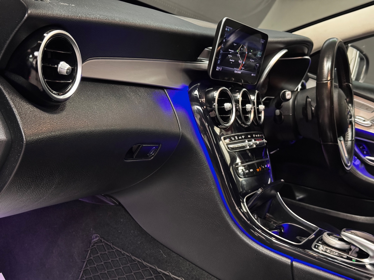 Used Mercedes-Benz C Class 2018 for sale - 78035823: Photo 49