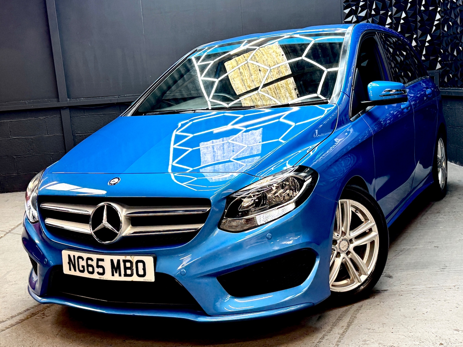 Used Mercedes-Benz B Class 2015 for sale - 78207044: Photo 2