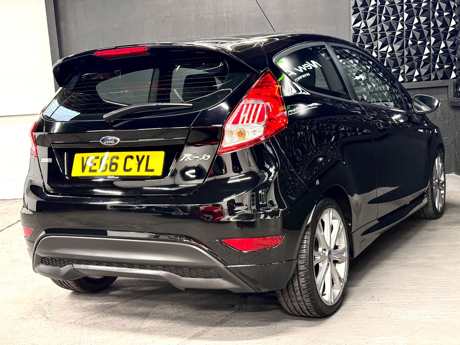 Used Ford Fiesta 2016 for sale - 78035809: Photo 34