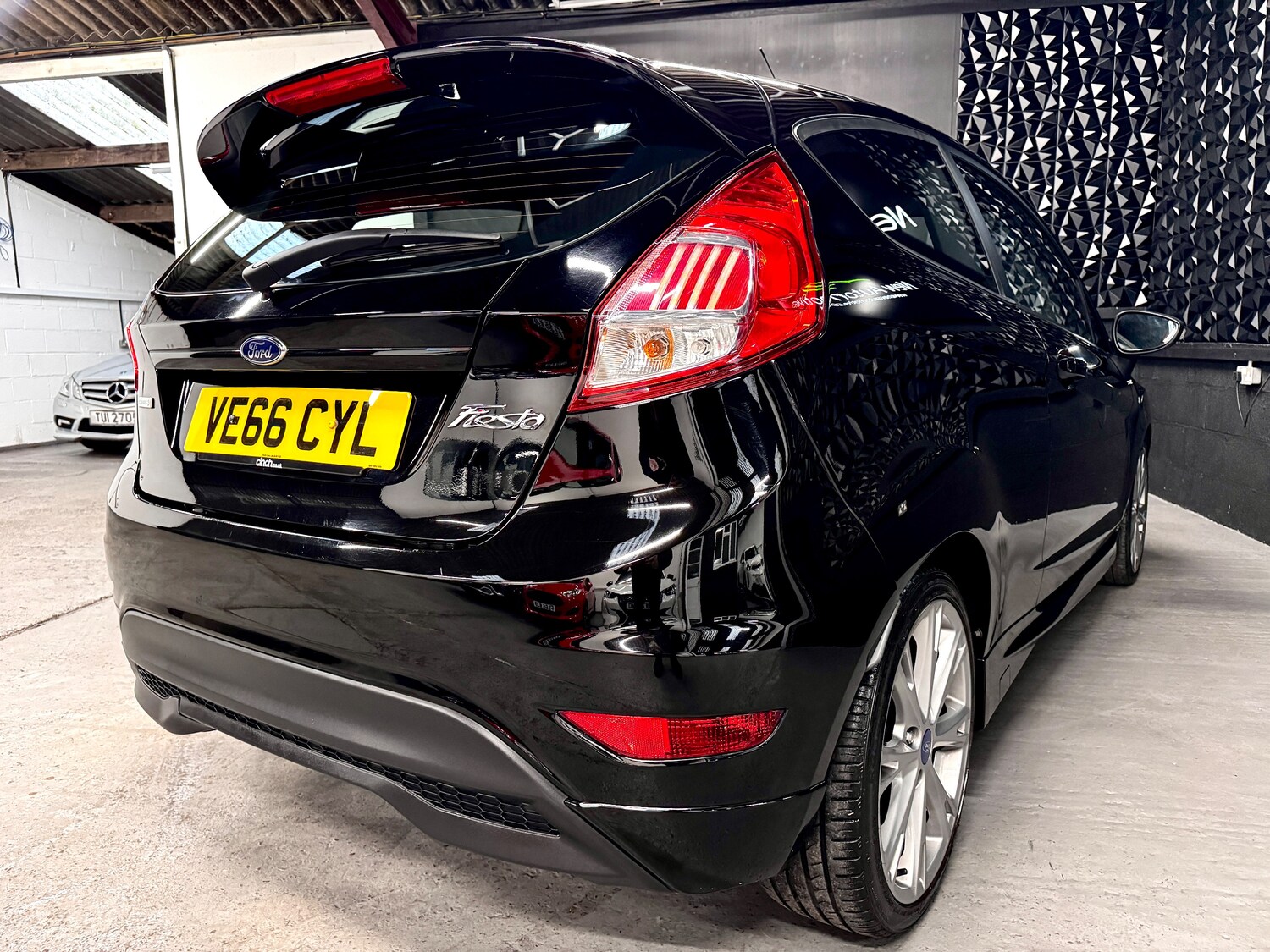 Used Ford Fiesta 2016 for sale - 78035809: Photo 35