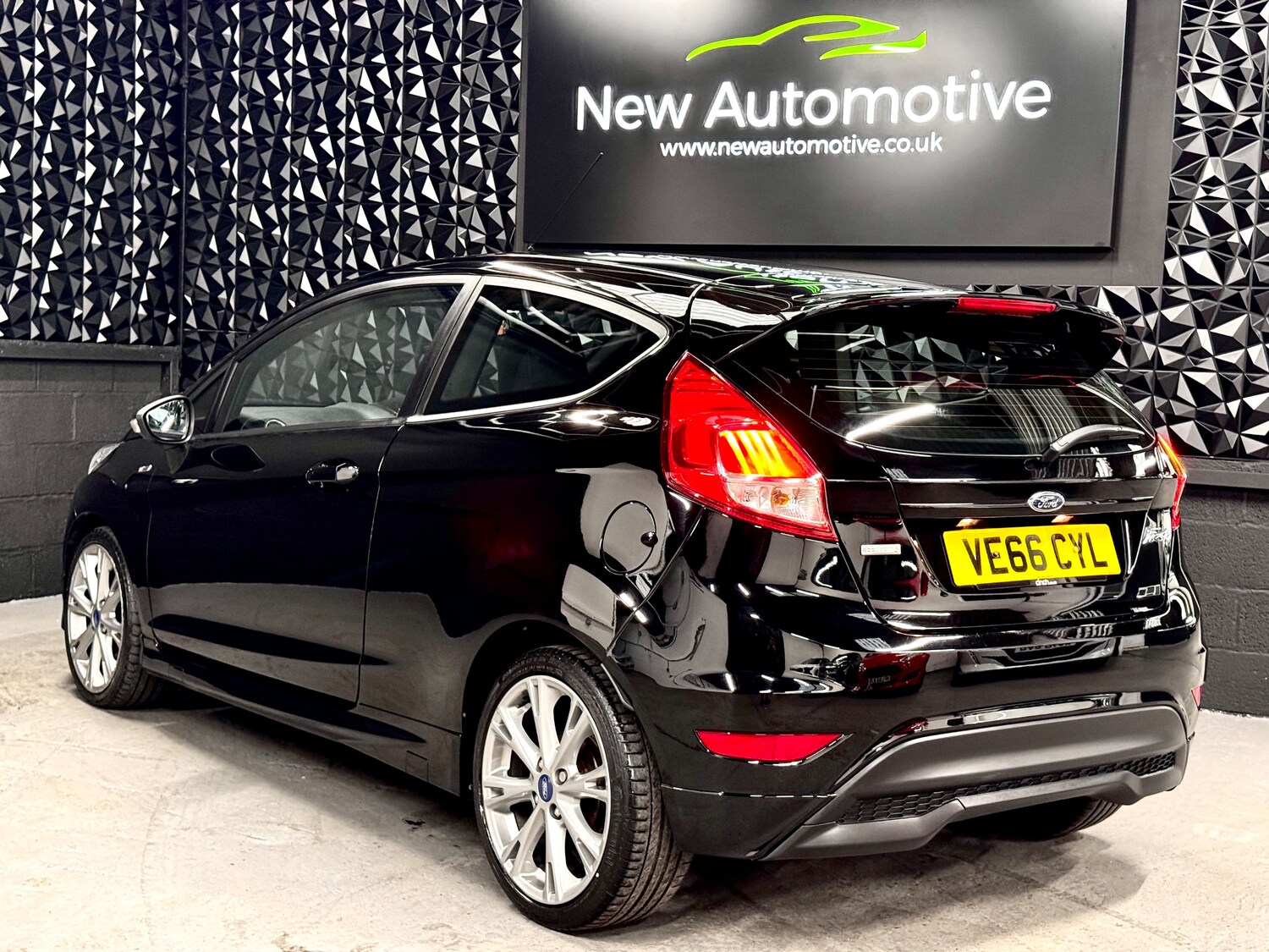 Used Ford Fiesta 2016 for sale - 78035809: Photo 58