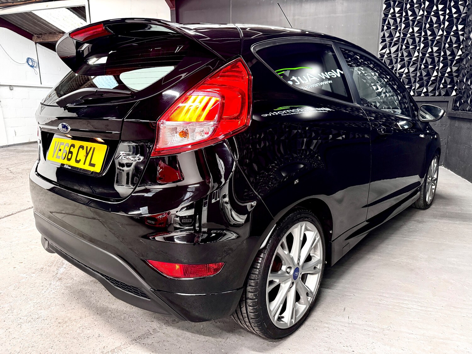 Used Ford Fiesta 2016 for sale - 78035809: Photo 61