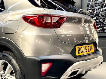 Used Kia Stonic 2025 for sale - 79184652: Photo