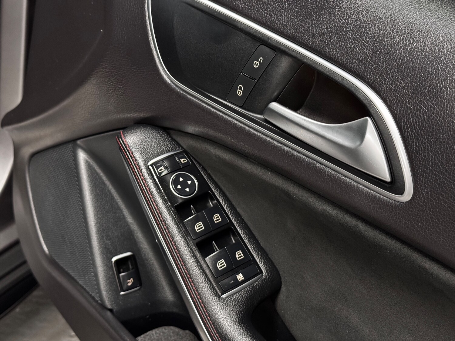 Used Mercedes-Benz GLA 2015 for sale - 78035818: Photo 88