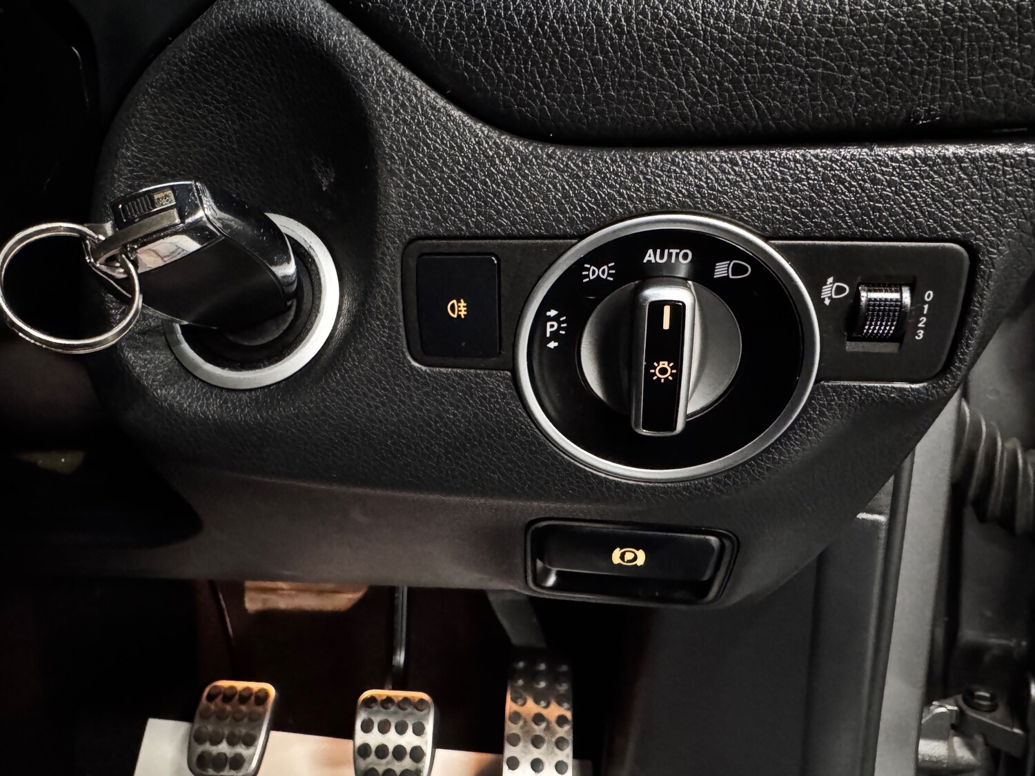 Used Mercedes-Benz GLA 2015 for sale - 78035818: Photo 93