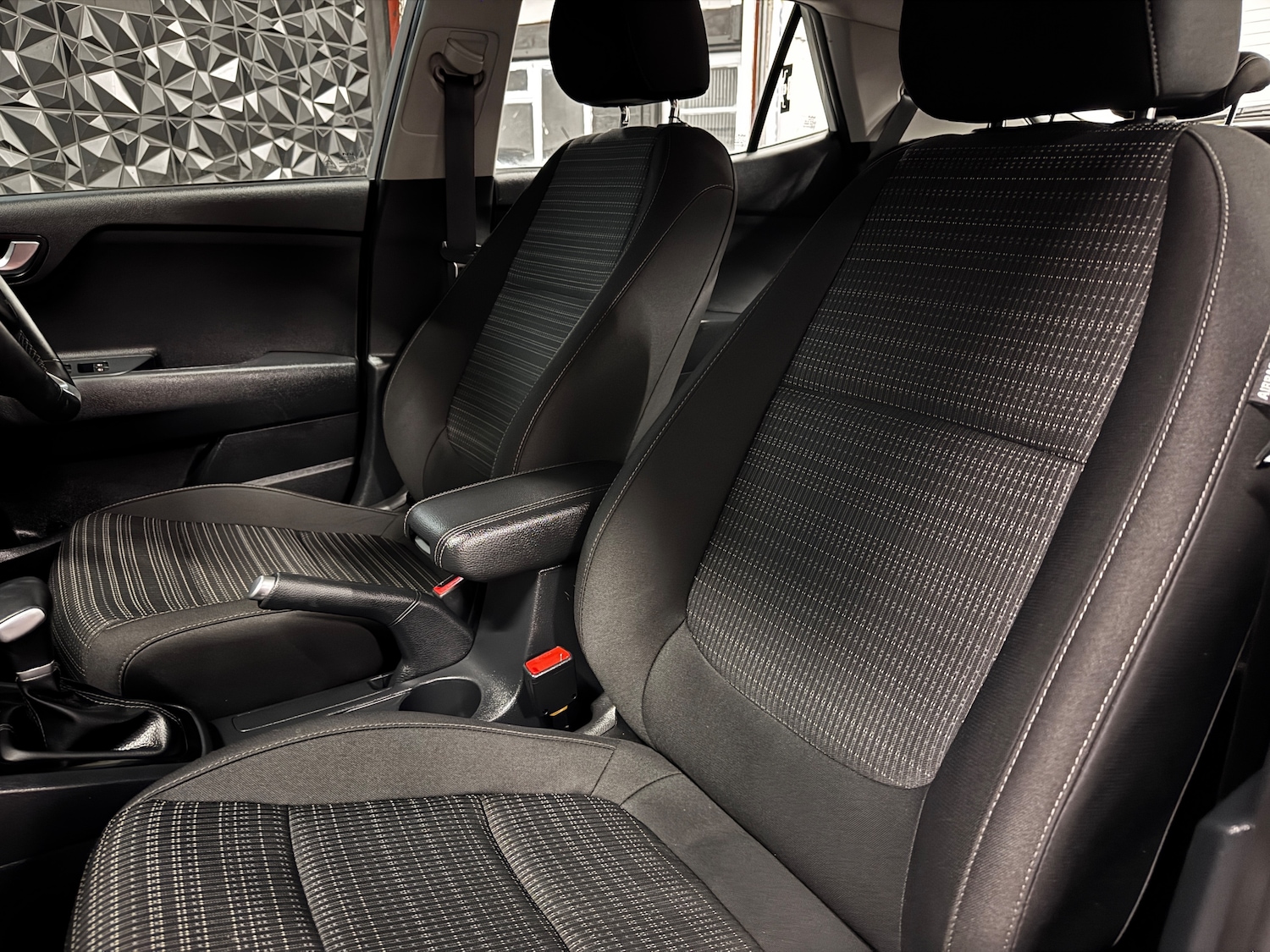 Used Kia Stonic 2024 for sale - 78035808: Photo 21