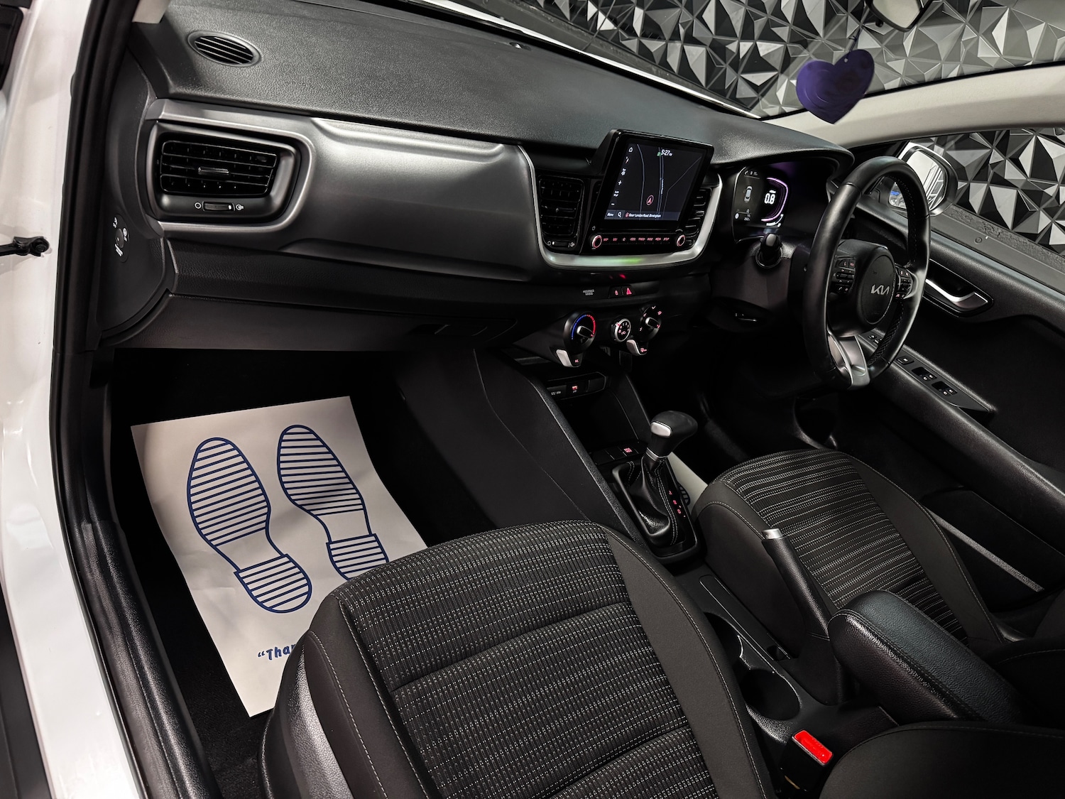 Used Kia Stonic 2024 for sale - 78035808: Photo 3