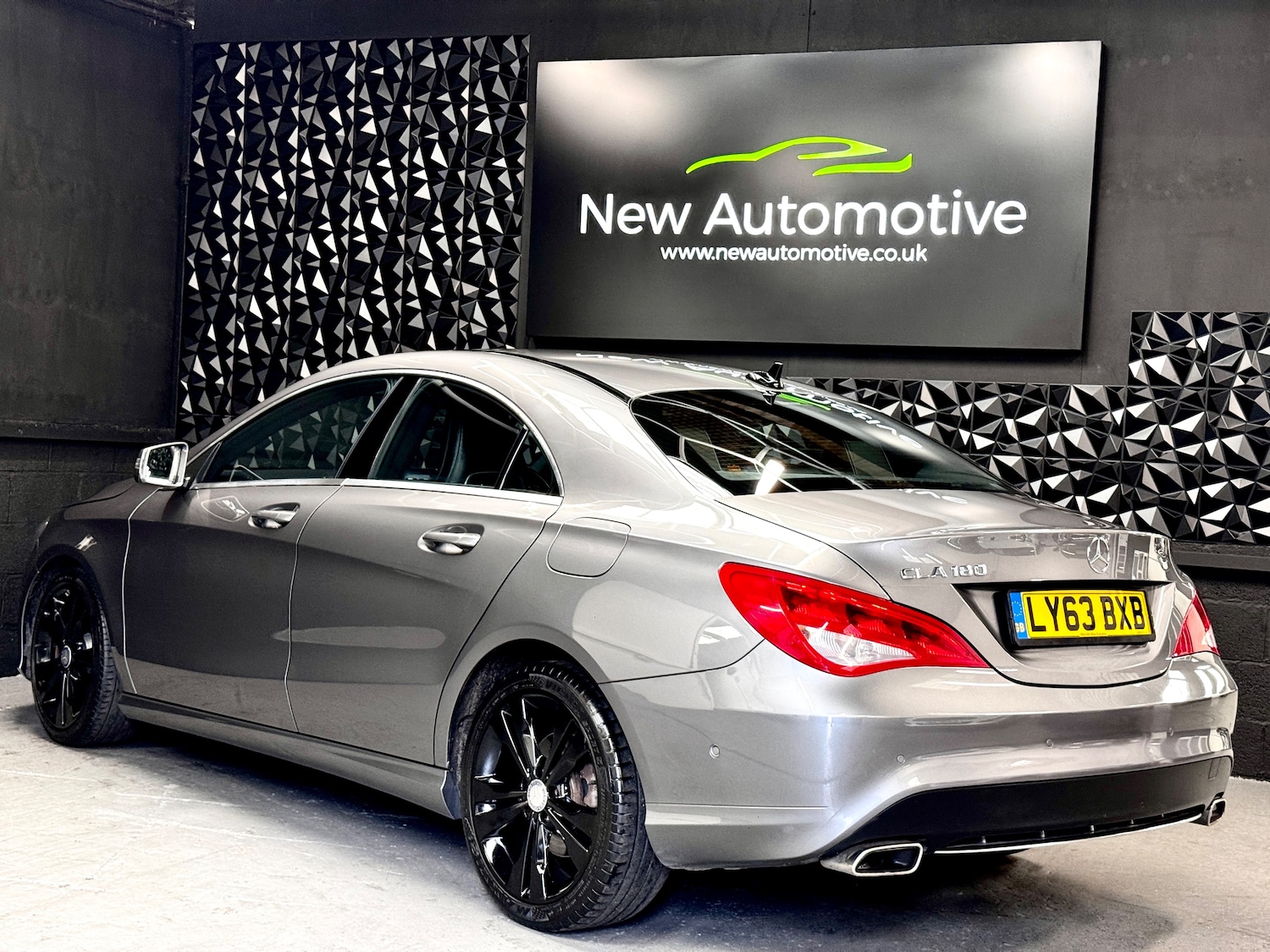 Used Mercedes-Benz CLA 2013 for sale - 78035840: Photo 2