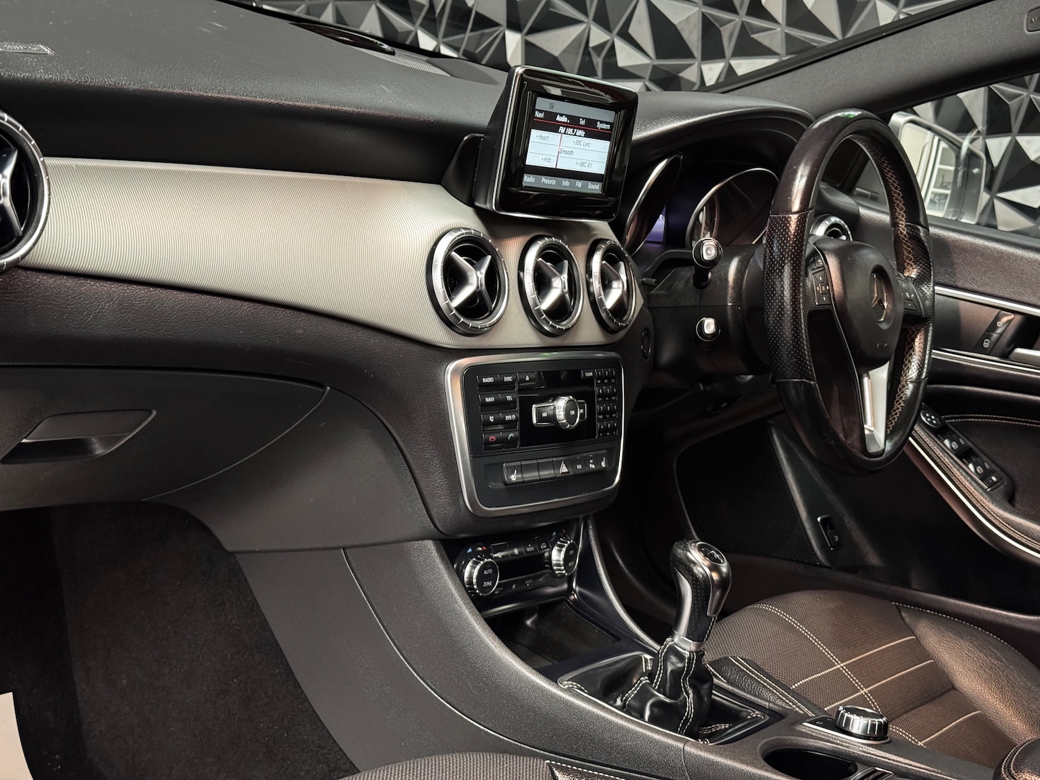 Used Mercedes-Benz CLA 2013 for sale - 78035840: Photo 35