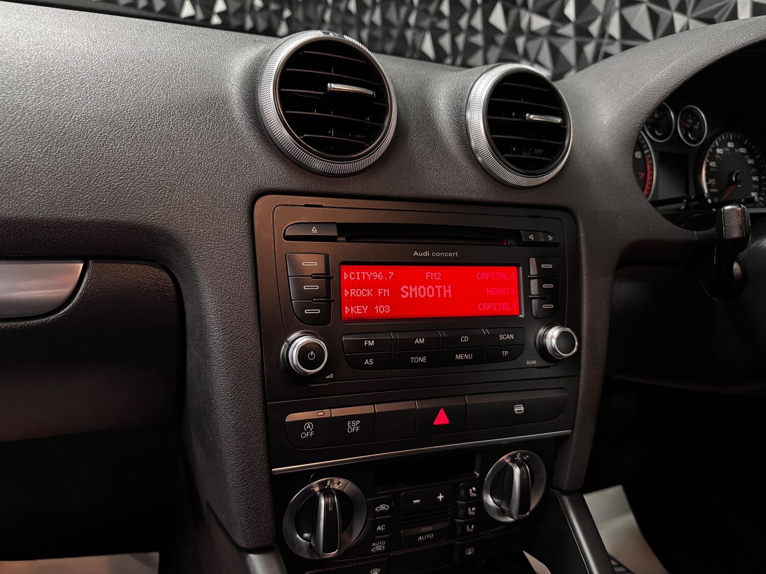 Used Audi A3 2010 for sale - 78035783: Photo 41