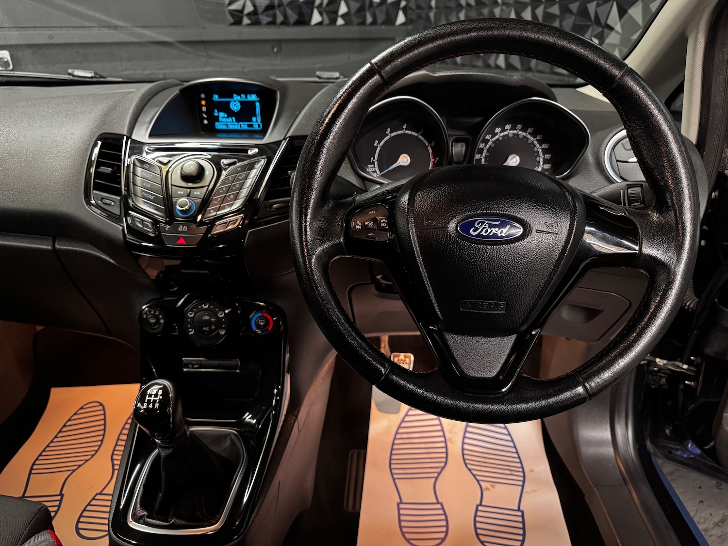 Used Ford Fiesta 2014 for sale - 78141023: Photo 9