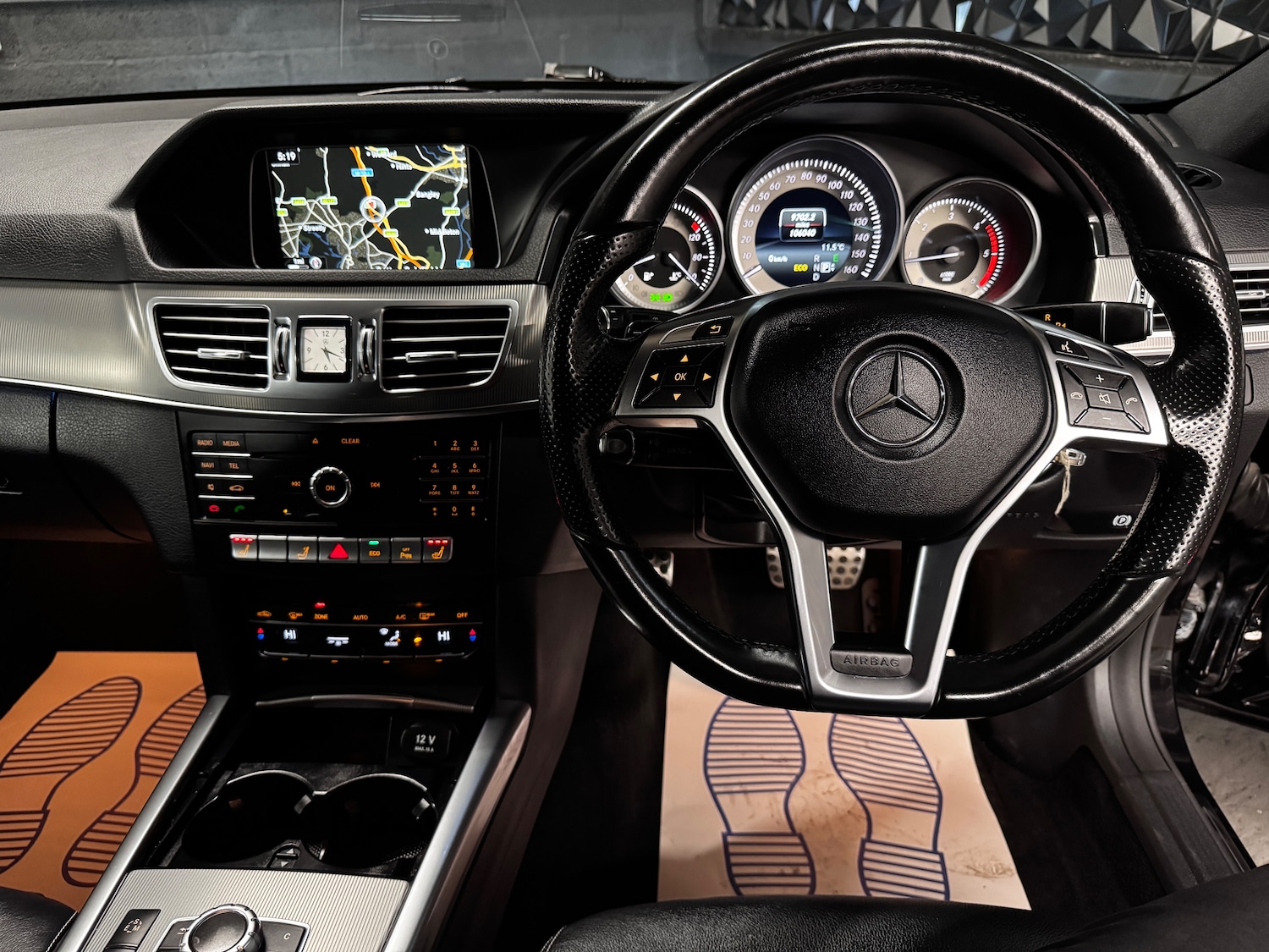 Used Mercedes-Benz E Class 2015 for sale - 78035839: Photo 2