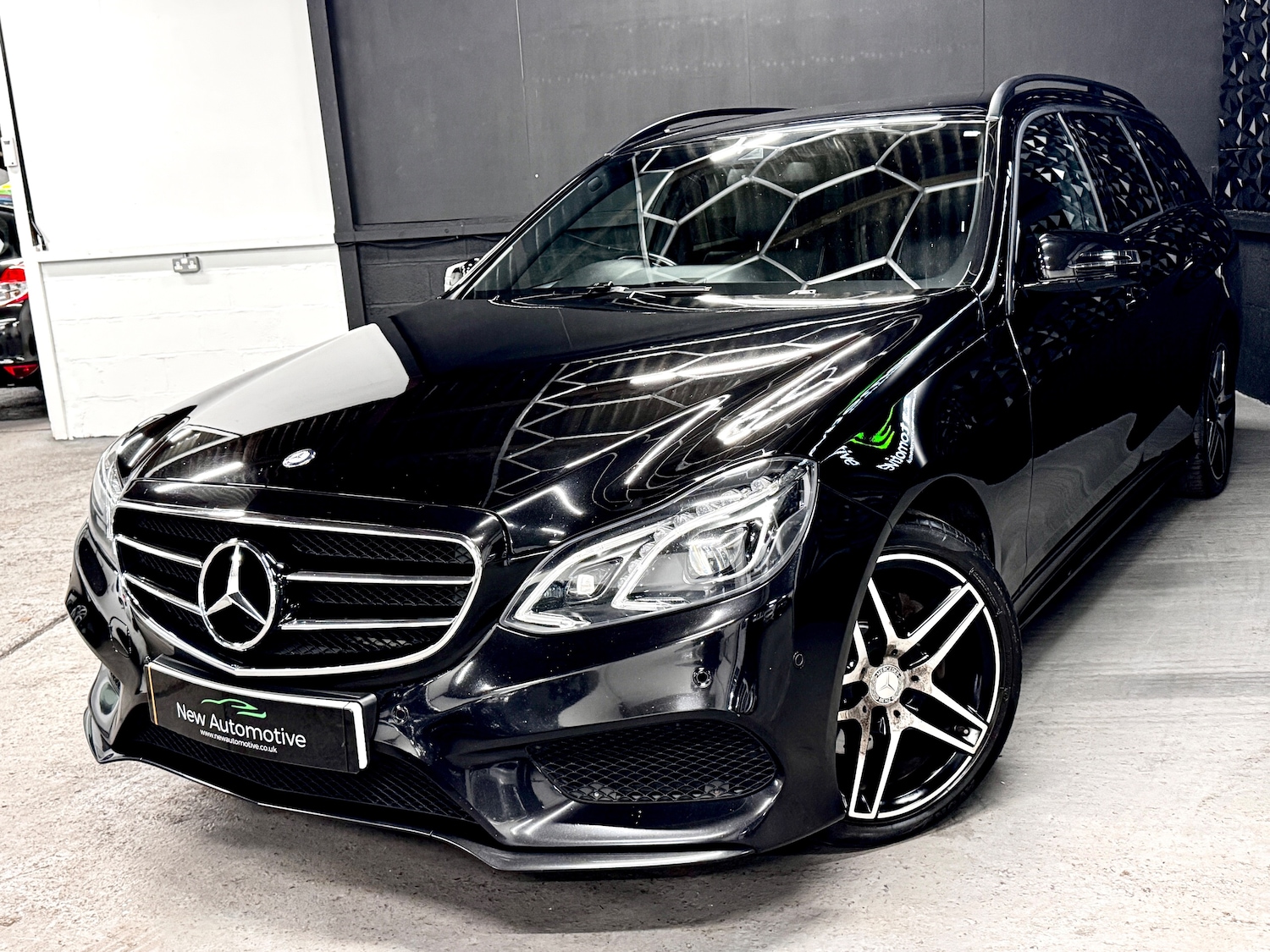 Used Mercedes-Benz E Class 2015 for sale - 78035839: Photo 24