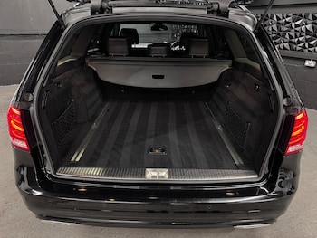 Used Mercedes-Benz E Class 2015 for sale - 78035839: Photo