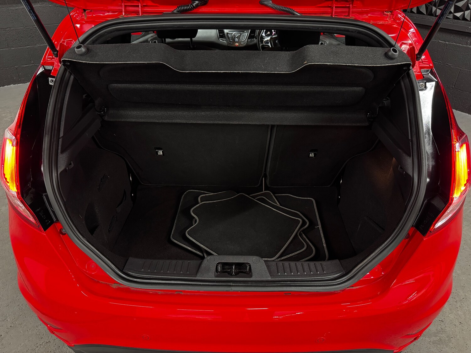 Used Ford Fiesta 2016 for sale - 78035810: Photo 24