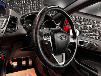 Used Ford Fiesta 2016 for sale - 78035810: Photo