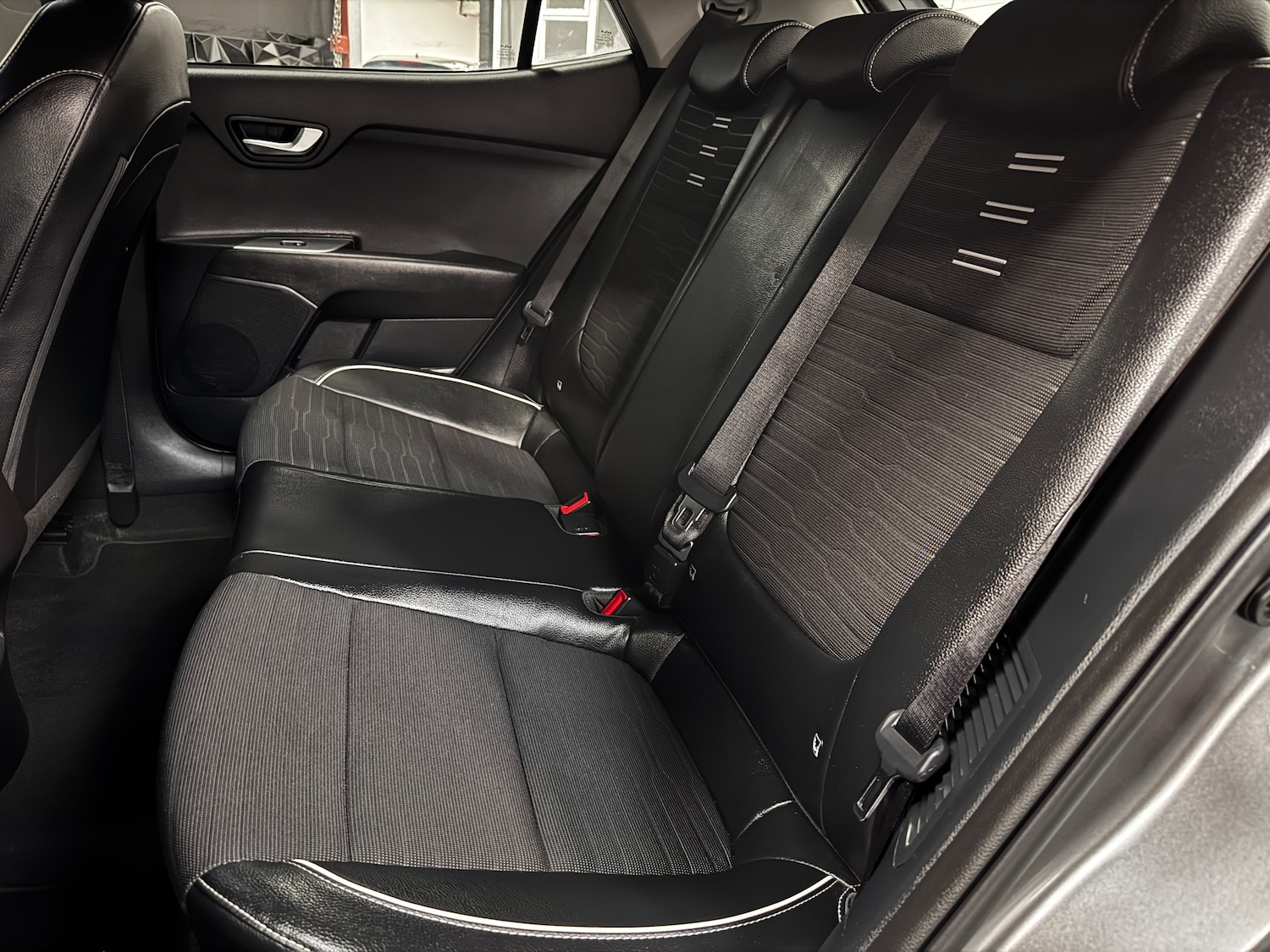 Used Kia Stonic 2024 for sale - 78035817: Photo 12