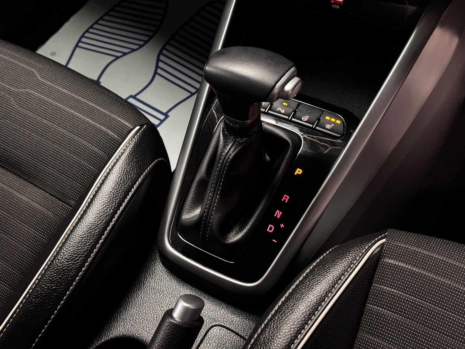 Used Kia Stonic 2024 for sale - 78035817: Photo 13