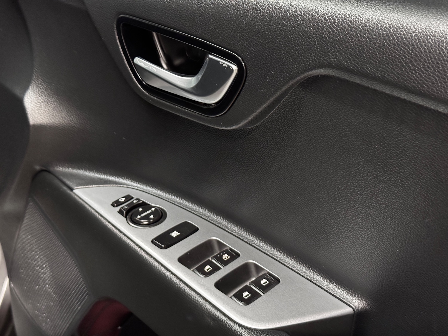 Used Kia Stonic 2024 for sale - 78035817: Photo 49