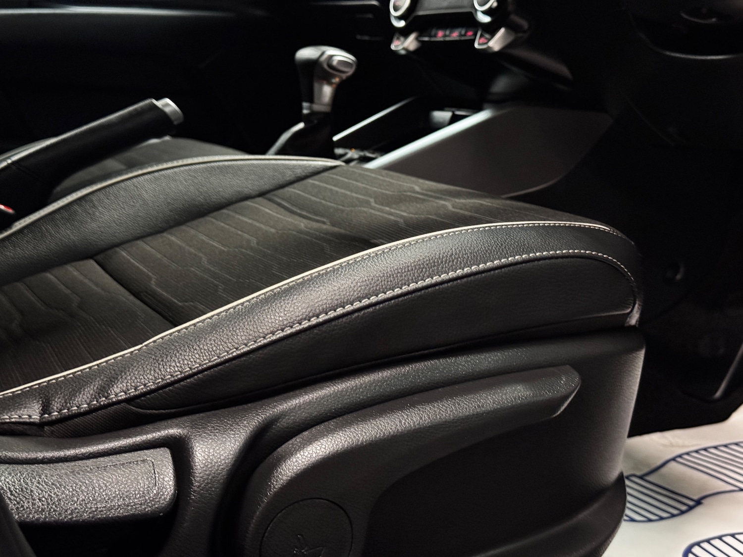 Used Kia Stonic 2024 for sale - 78035817: Photo 50