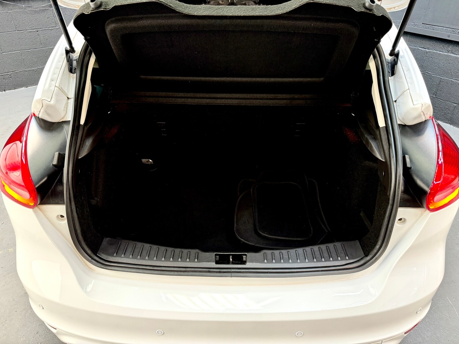 Used Ford Focus 2015 for sale - 78035793: Photo 20