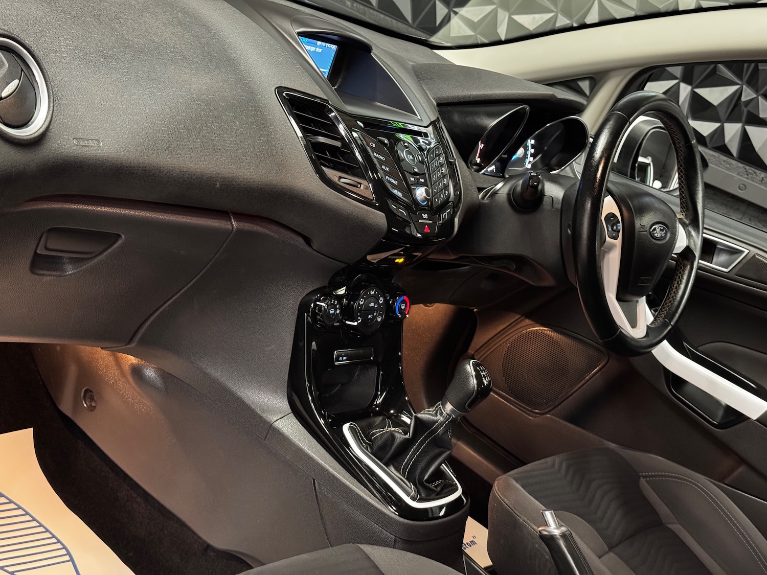 Used Ford Fiesta 2016 for sale - 78207046: Photo 5