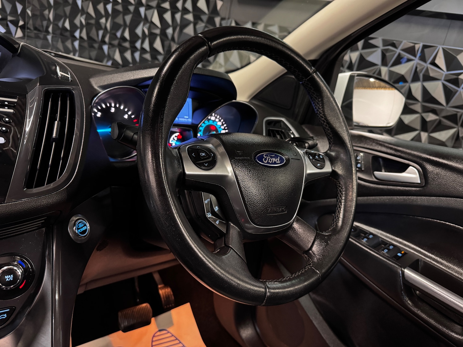 Used Ford Kuga 2013 for sale - 78089404: Photo 11