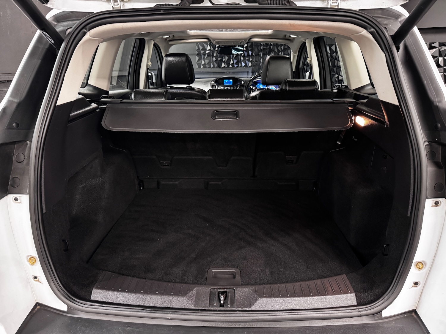 Used Ford Kuga 2013 for sale - 78089404: Photo 9