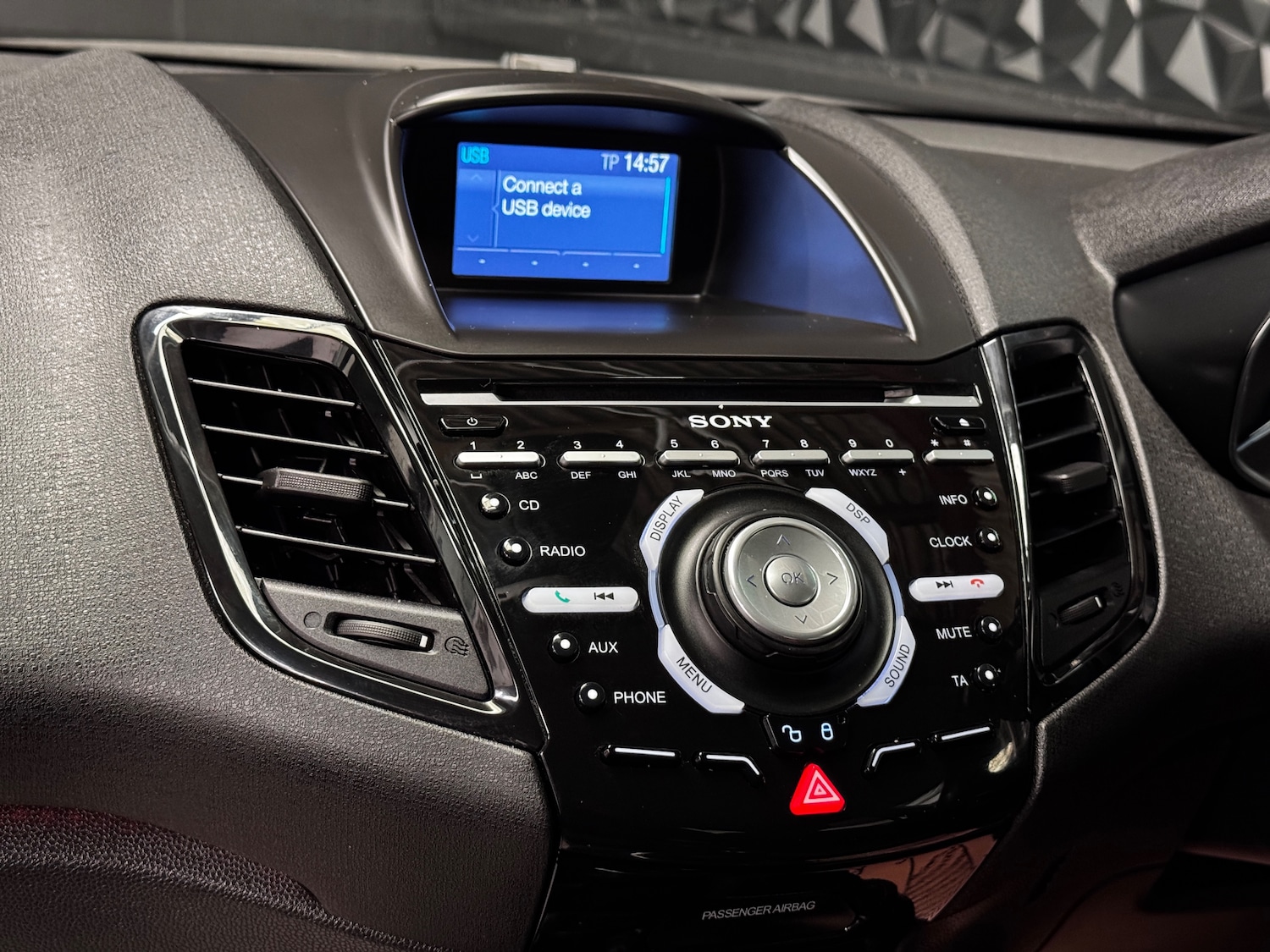 Used Ford Fiesta 2014 for sale - 78118135: Photo 15