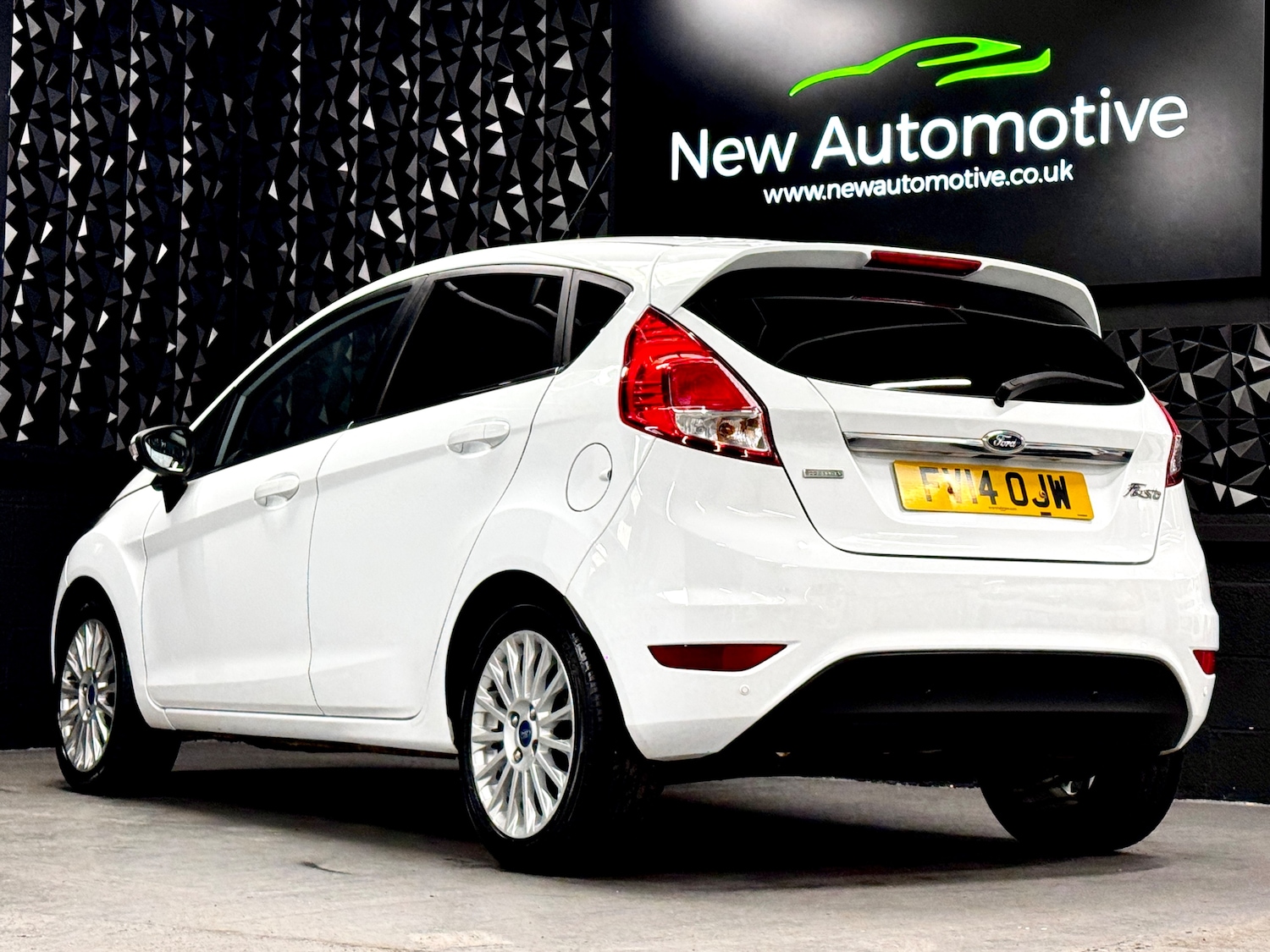 Used Ford Fiesta 2014 for sale - 78118135: Photo 2