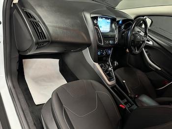 Used Ford Focus 2017 for sale - 78035795: Photo