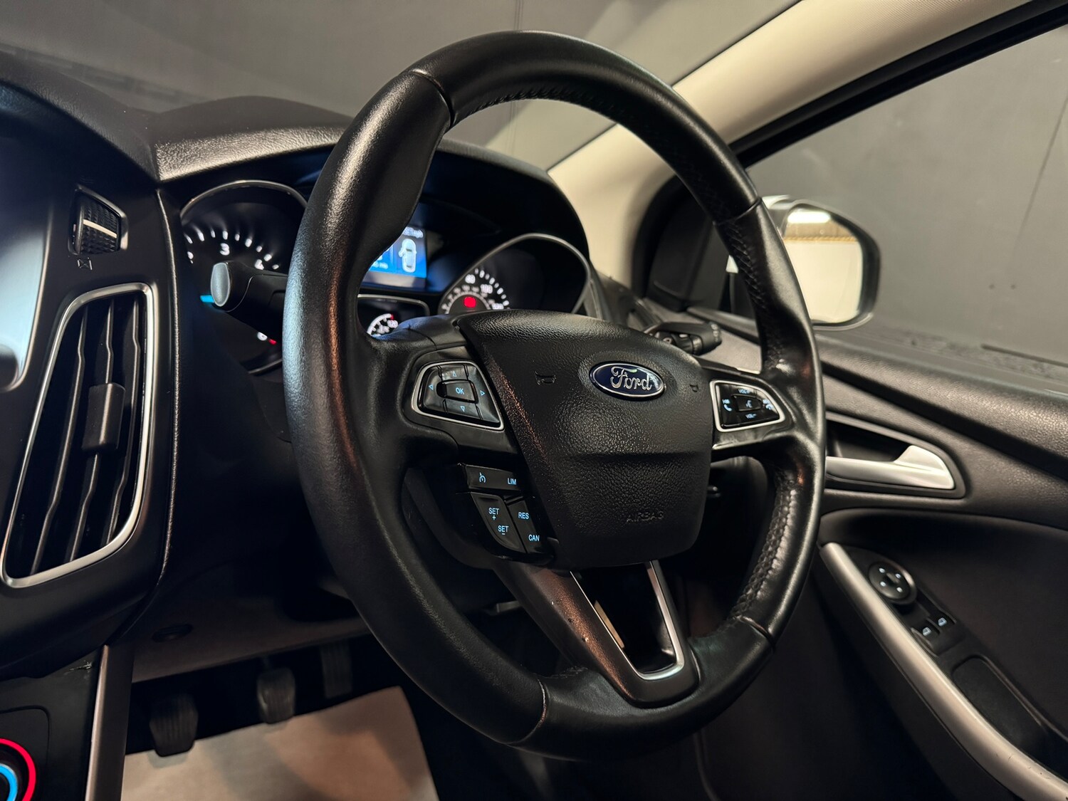 Used Ford Focus 2017 for sale - 78035795: Photo 64