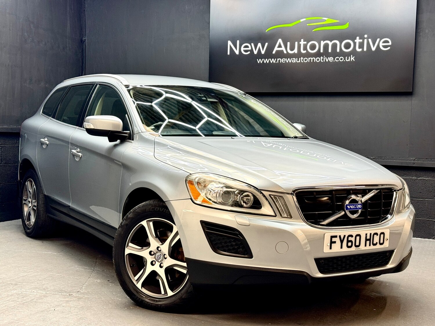 Used Volvo XC60 2010 for sale - 78035833: Photo 11