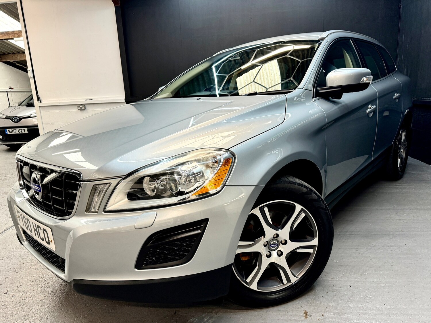 Used Volvo XC60 2010 for sale - 78035833: Photo 28