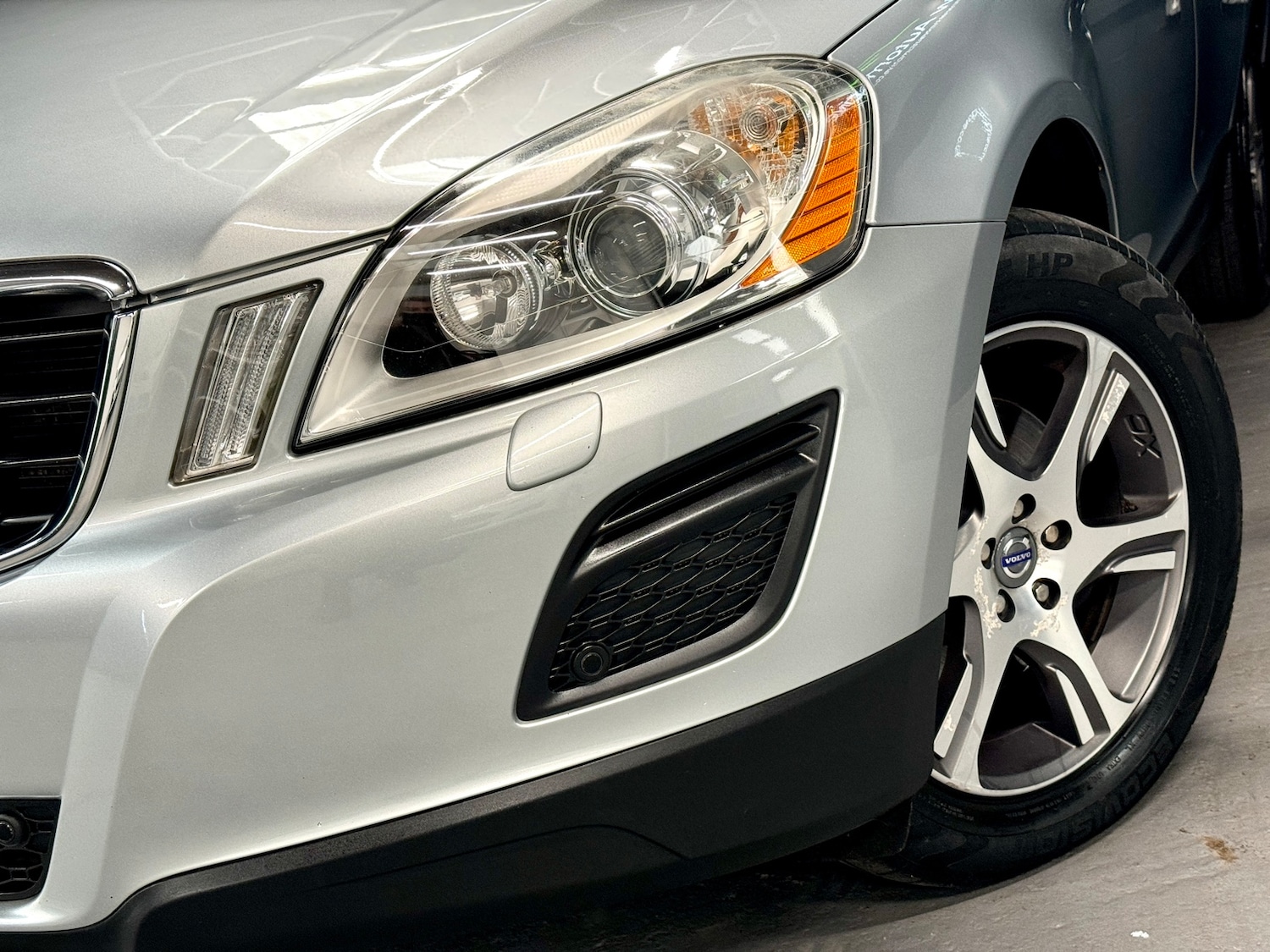 Used Volvo XC60 2010 for sale - 78035833: Photo 32