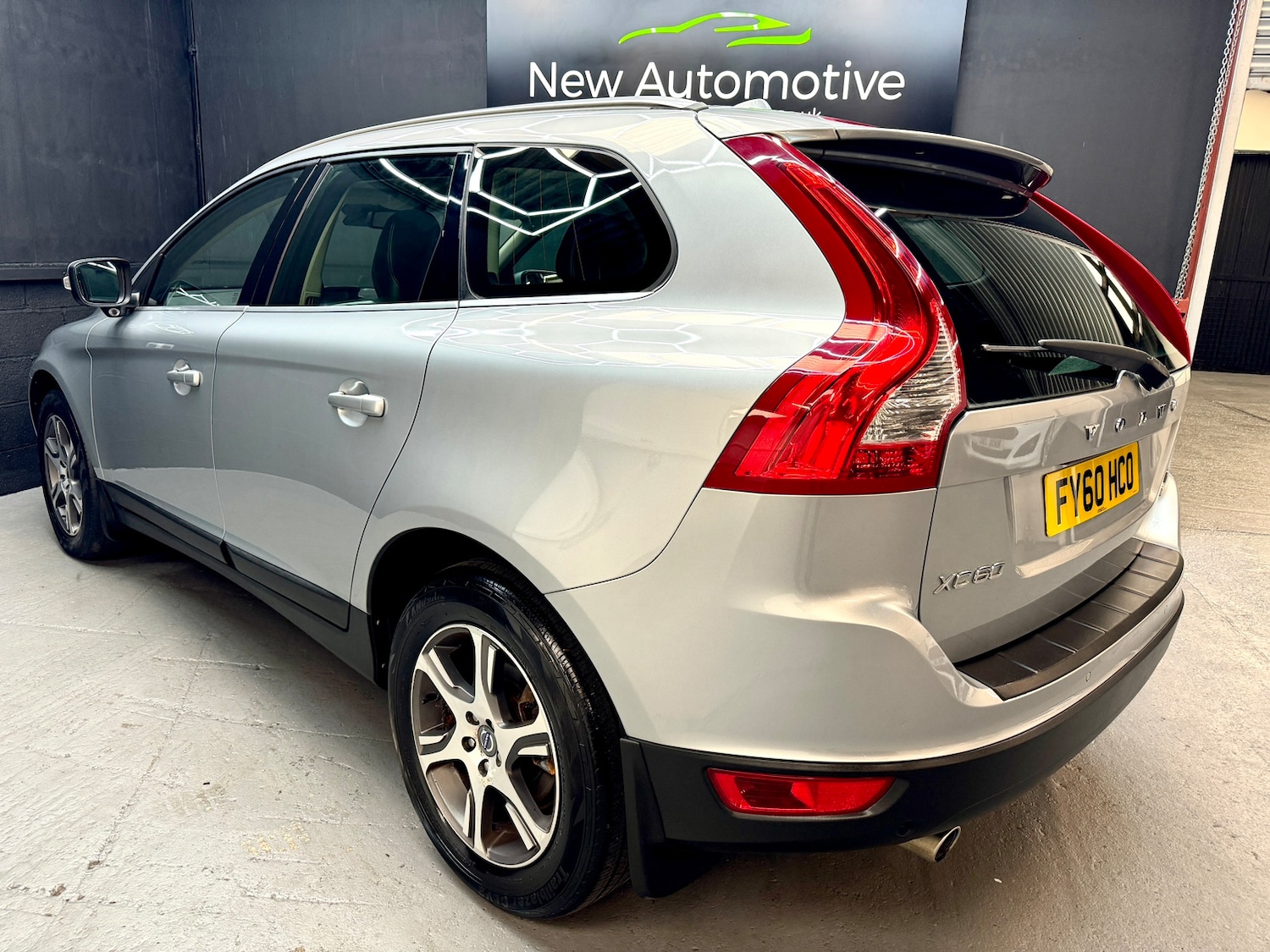 Used Volvo XC60 2010 for sale - 78035833: Photo 42