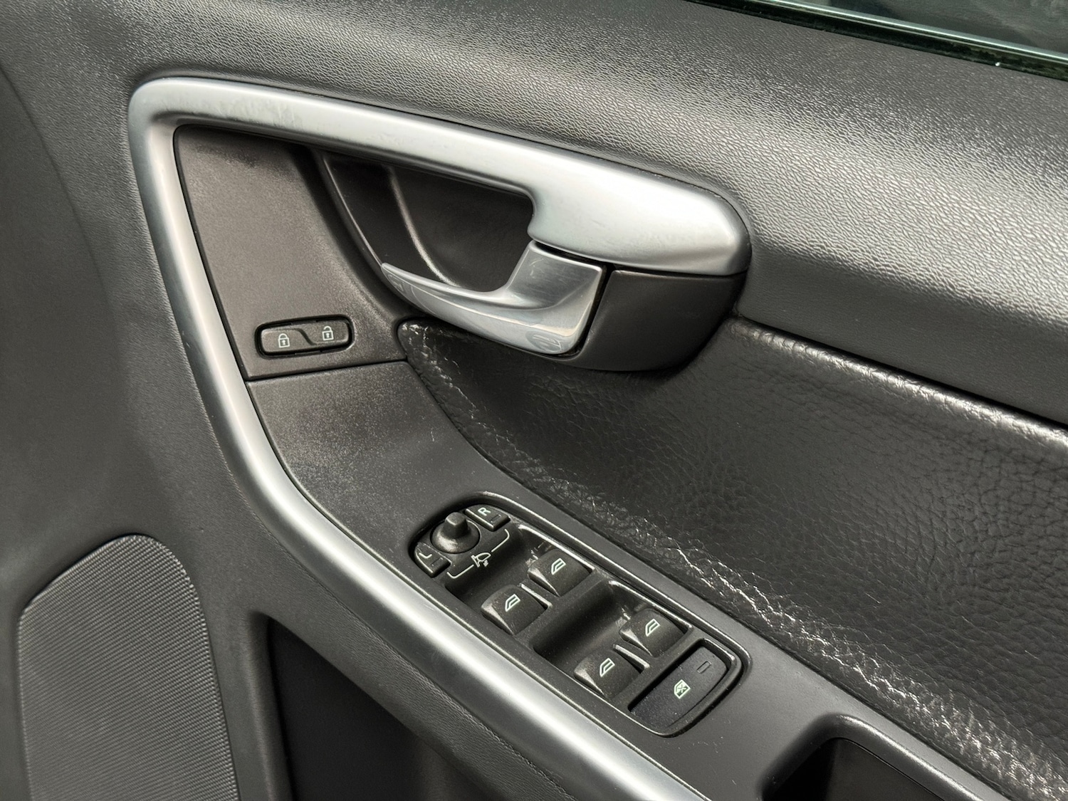 Used Volvo XC60 2010 for sale - 78035833: Photo 54