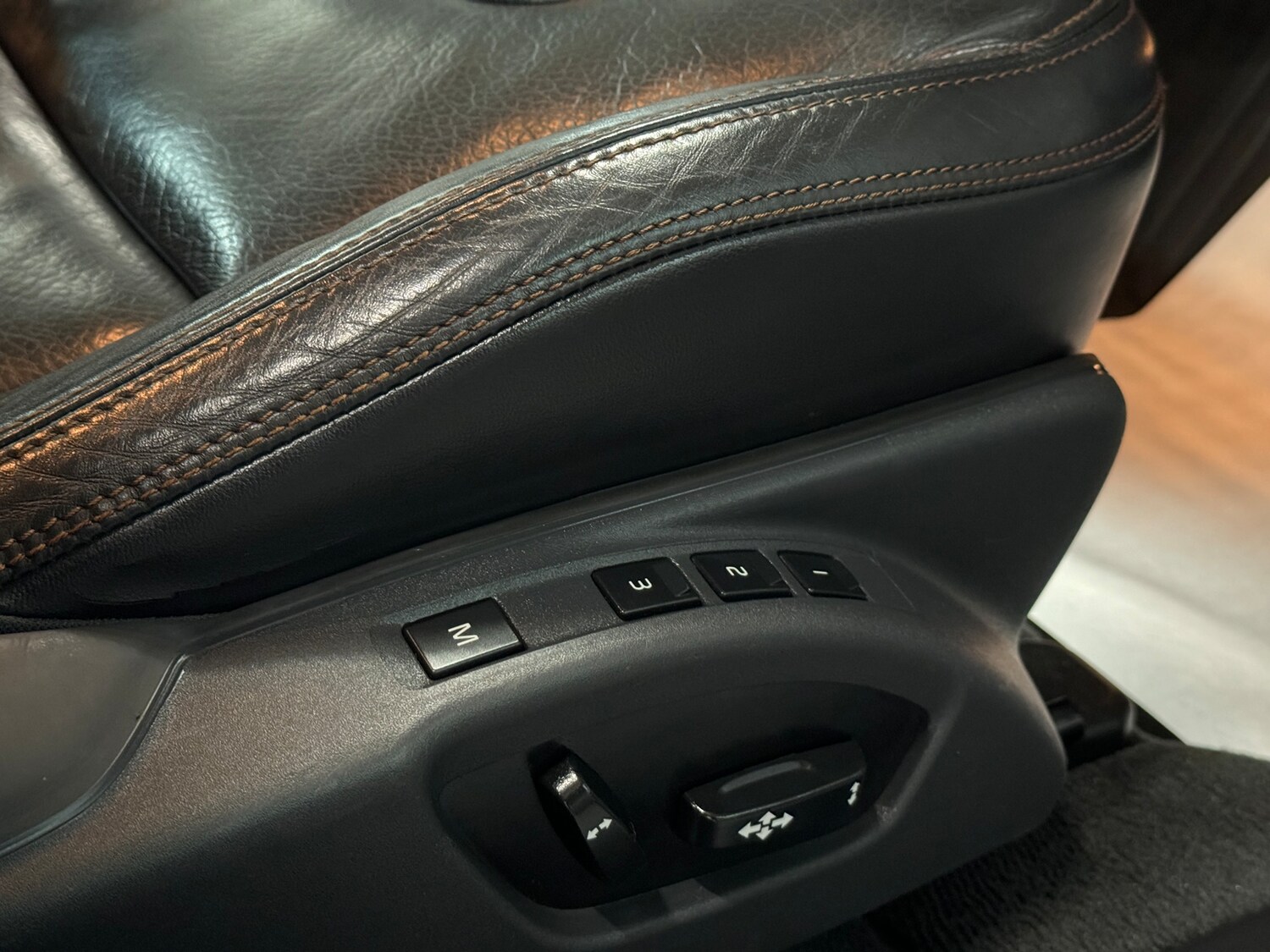 Used Volvo XC60 2010 for sale - 78035833: Photo 56