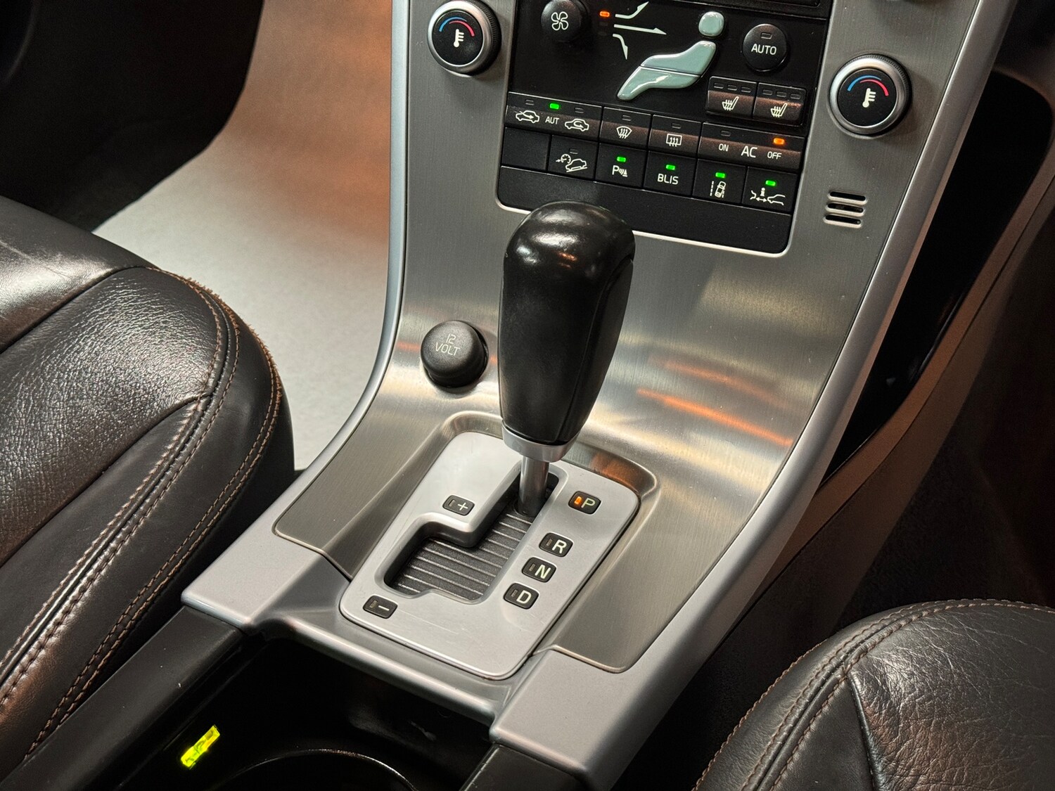 Used Volvo XC60 2010 for sale - 78035833: Photo 66