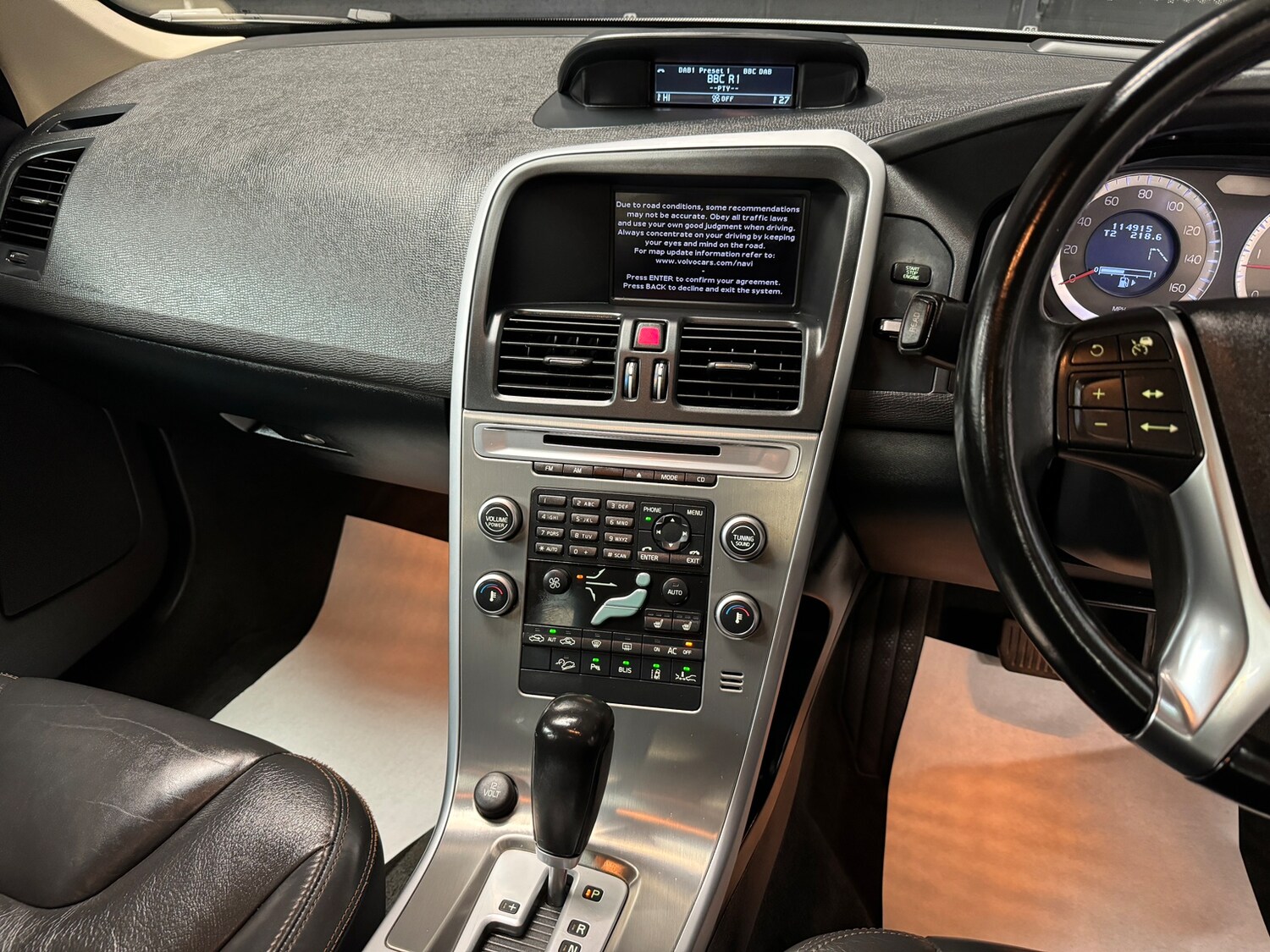 Used Volvo XC60 2010 for sale - 78035833: Photo 67