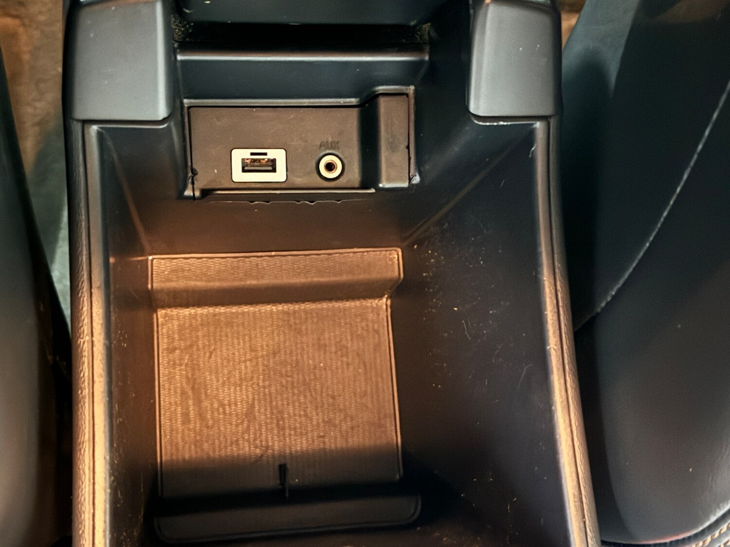 Used Volvo XC60 2010 for sale - 78035833: Photo 75