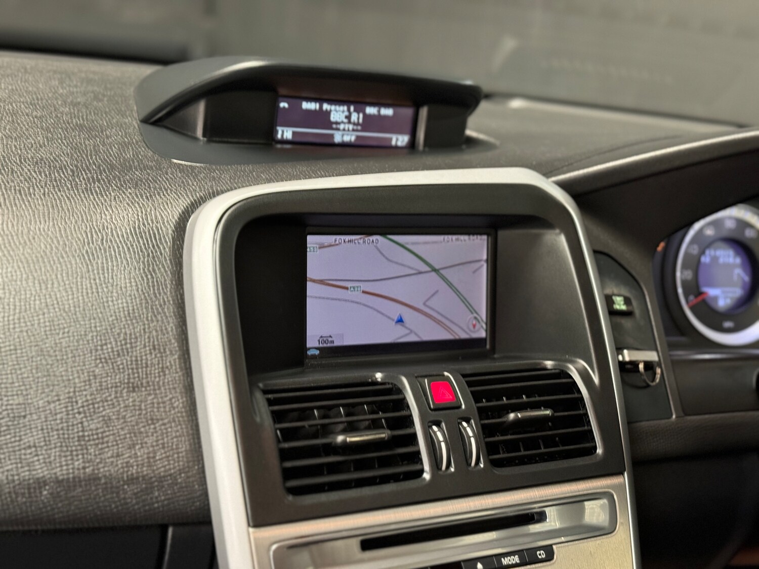 Used Volvo XC60 2010 for sale - 78035833: Photo 84