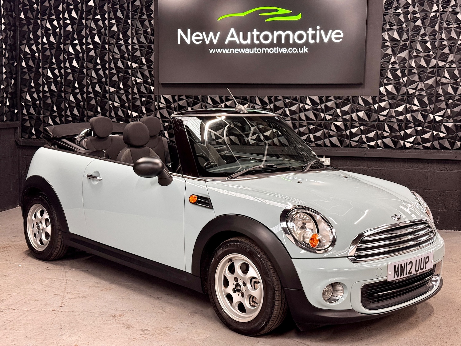 Used MINI Convertible 2012 for sale - 78035829: Photo 2