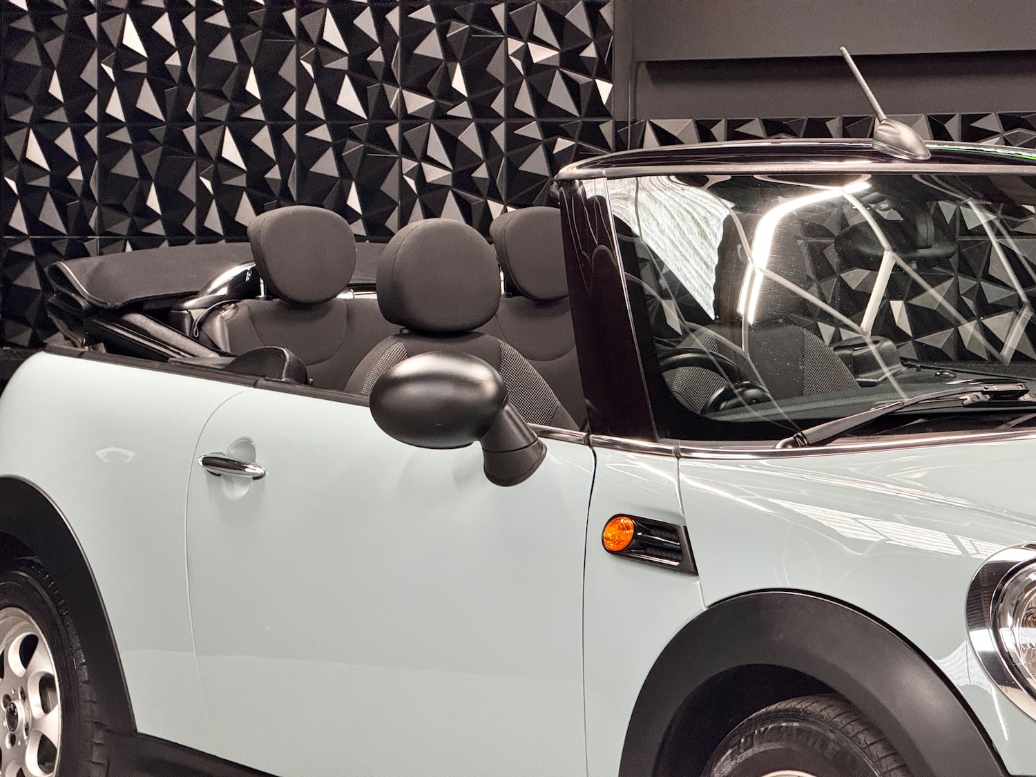 Used MINI Convertible 2012 for sale - 78035829: Photo 26