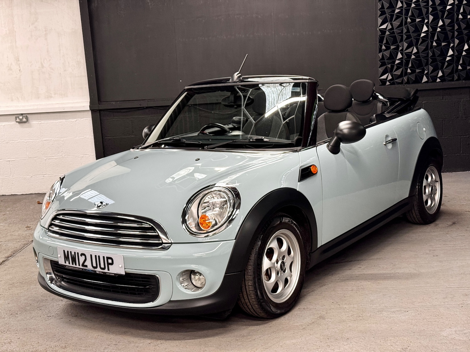 Used MINI Convertible 2012 for sale - 78035829: Photo 31