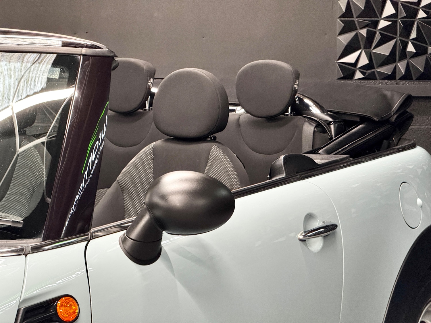 Used MINI Convertible 2012 for sale - 78035829: Photo 32